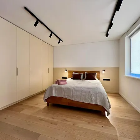 Modern To Relax And Work 아파트